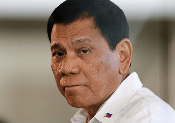 菲政坛一夜大变,杜特尔特家族等到翻盘机会?军方表态绝不插手