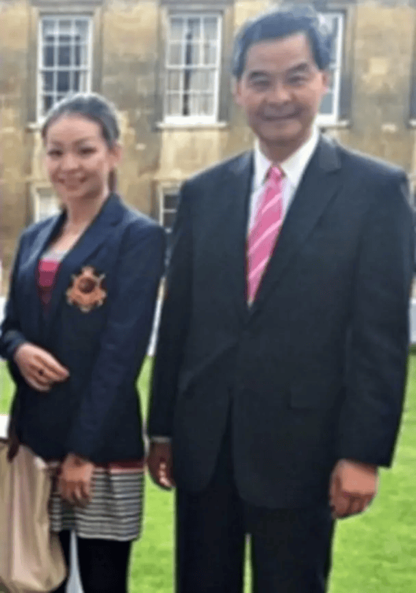 33岁爱女离世 梁振英今晨发声：走得很突然