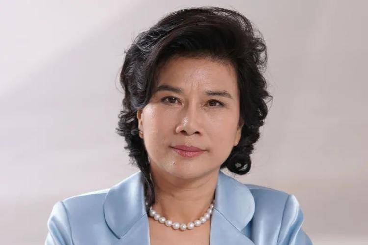 71岁董明珠连任格力董事,赞成票率达100%:将再干3年