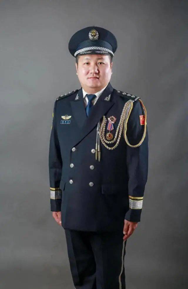 生于1989年，杨旭恒递补为河南省委委员