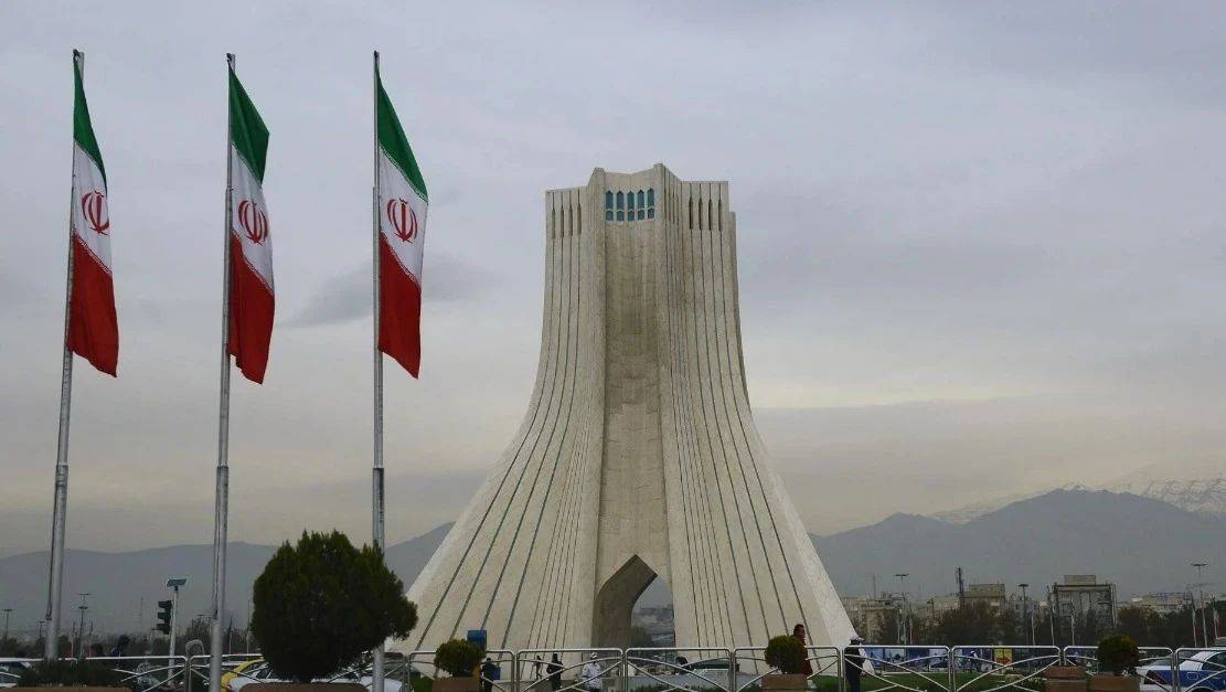 痛快！当着全世界的面，中俄联手翻出特朗普七年前，欠下的一笔旧账