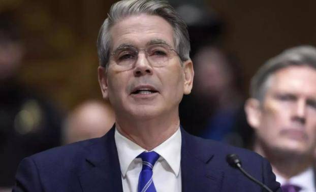 特朗普吹的牛成真了?全球关税全面实施,中国这次也未能例外