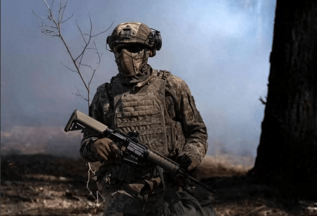 俄军尖兵攻入红军城市中心,40%街区展开巷战,数万乌军和西方军人被困