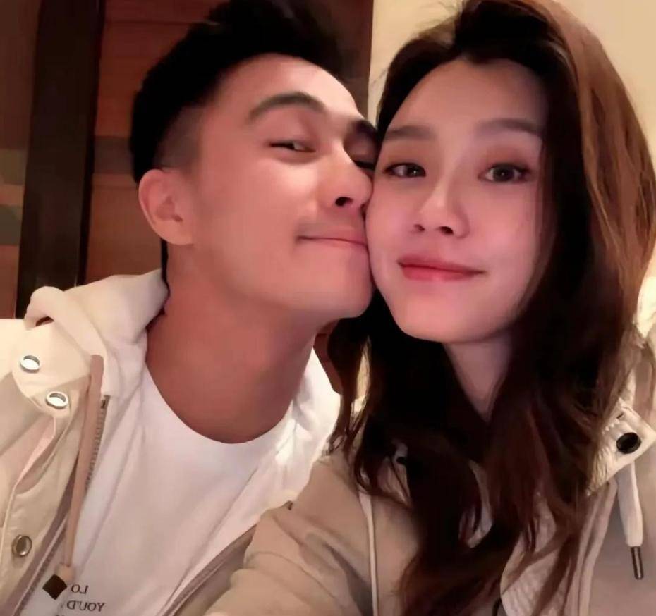 考古|何猷君五年3次辟谣私生子传闻,亲妹妹也卷入风波,本尊:这瓜连我也不懂