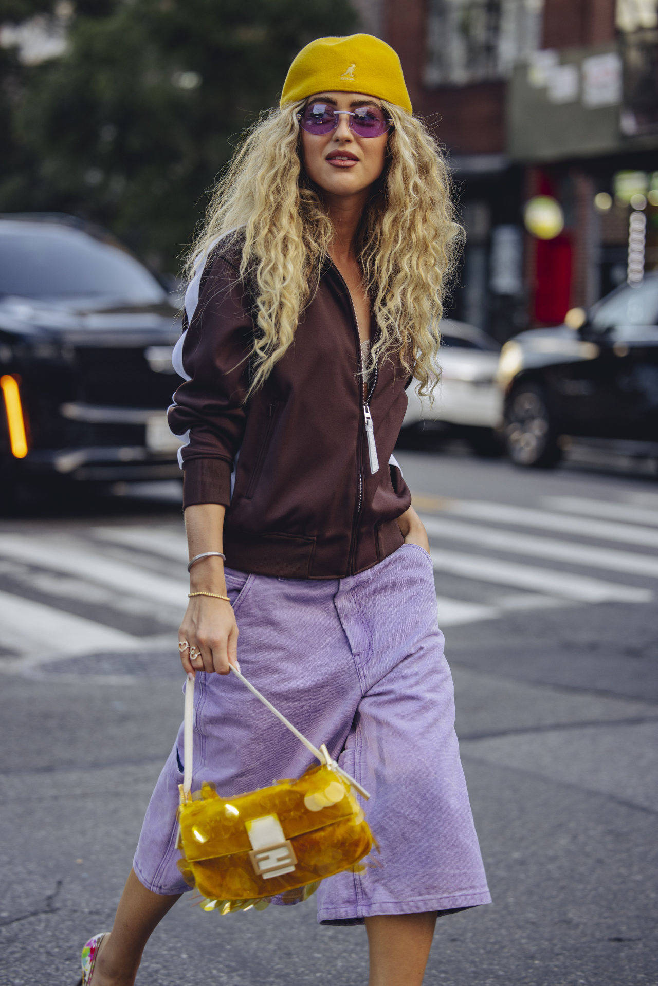 杨幂欧阳娜娜都爱穿的宽腿中裤,今夏火成这样啦?