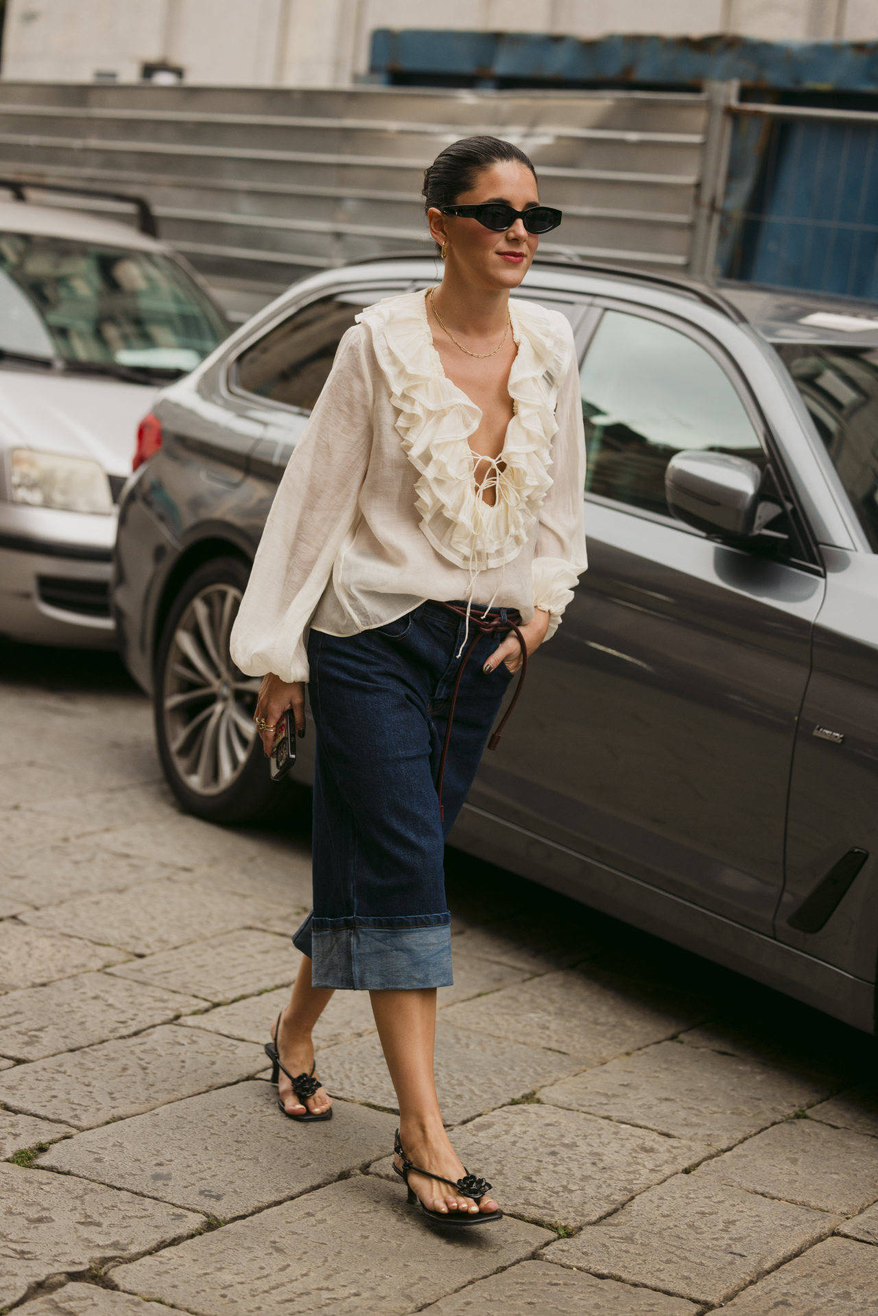 杨幂欧阳娜娜都爱穿的宽腿中裤,今夏火成这样啦?