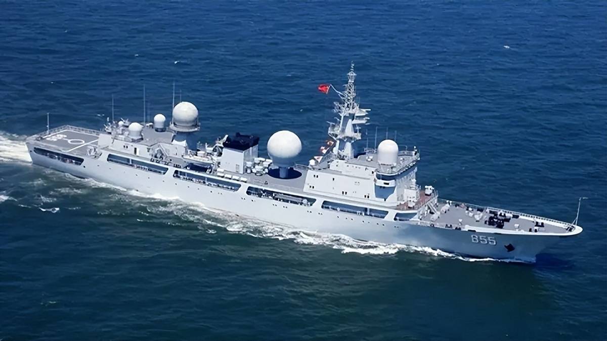 台名嘴:多架美军无人机袭击中国军舰,激烈对抗后全部坠落海中