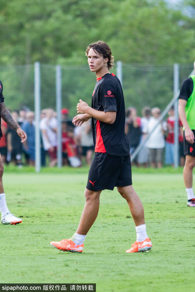 5000万锋线双星驾临?米兰逆袭之夜要来了!