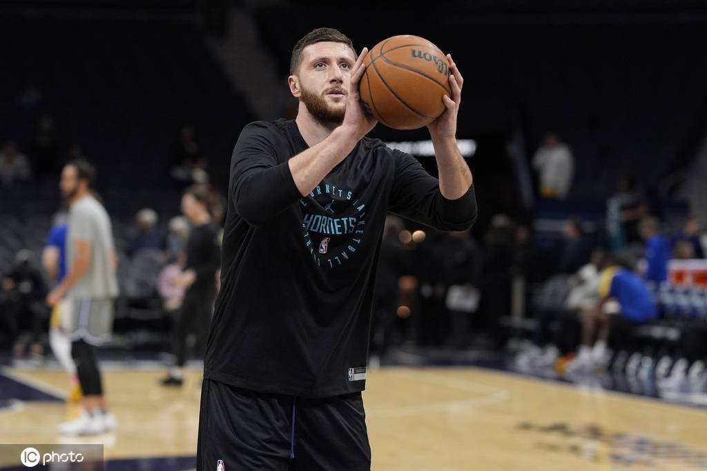 波黑主帅痛批努尔基奇:他身材走样 几乎跑不动了