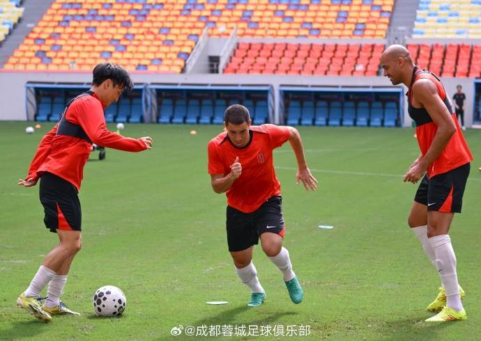 徐正源:明天是绝不能退缩的战役 全四川全成都球迷都期待这一刻