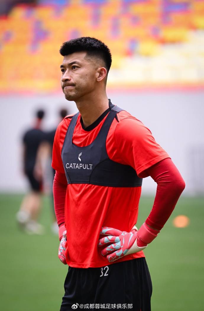 徐正源:明天是绝不能退缩的战役 全四川全成都球迷都期待这一刻