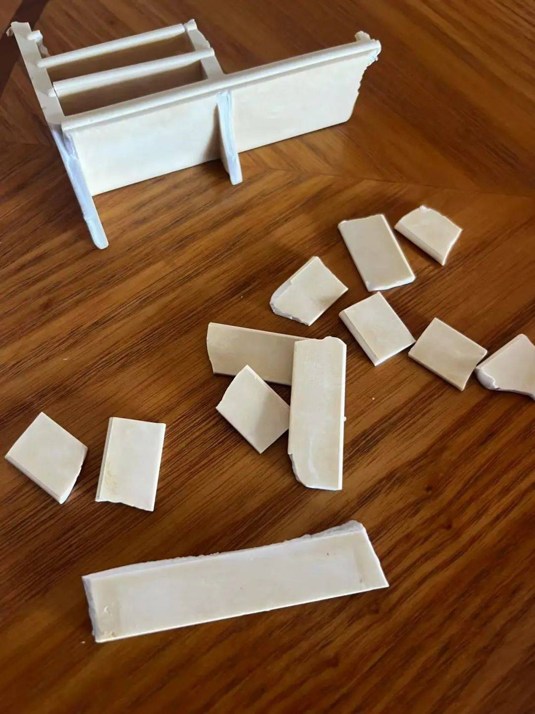 绝望14分钟!6岁女童被牢牢吸住身亡,妈妈在旁拼尽全力却救不回