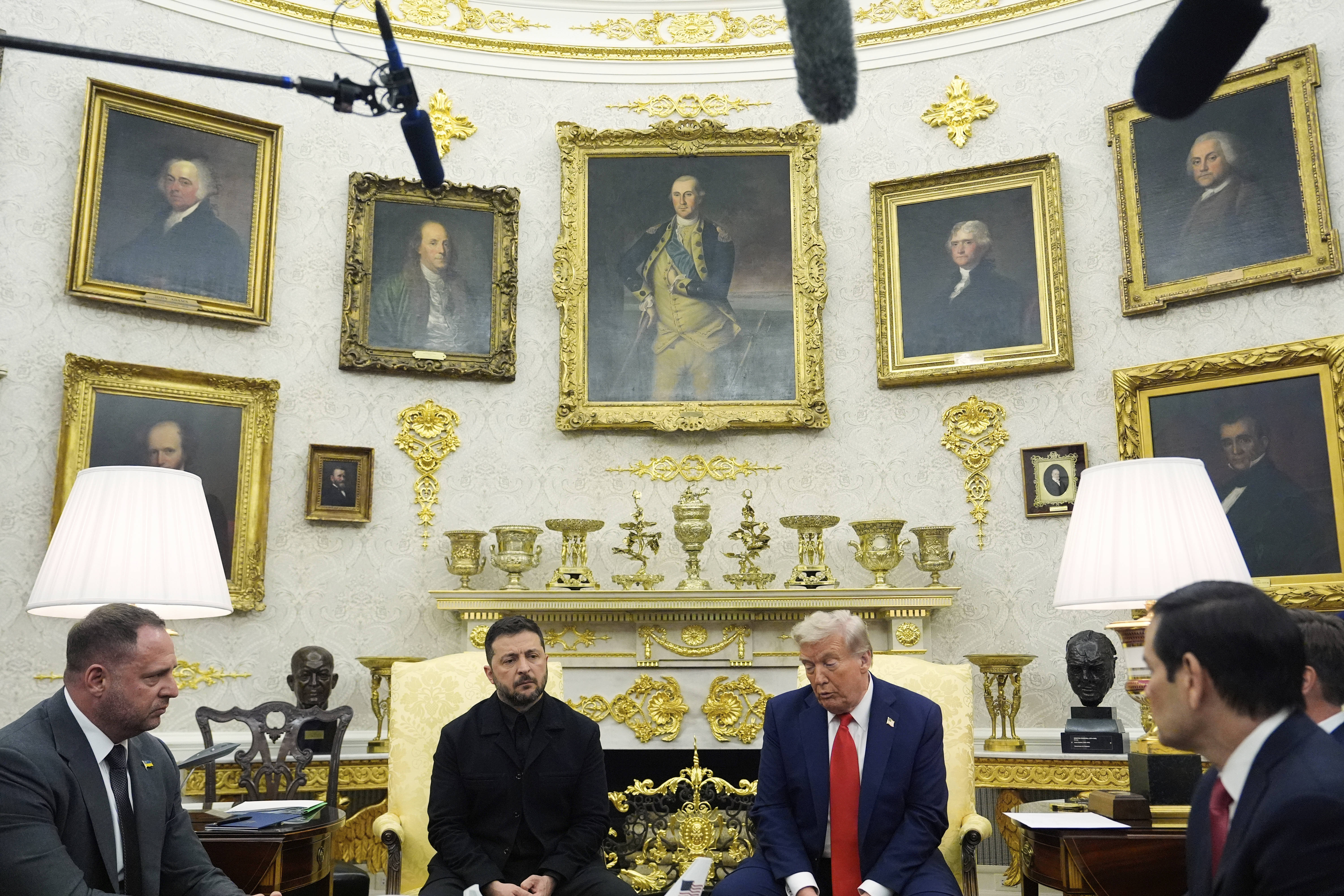 泽连斯基就停火问题松口 俄媒称普京对直接对话持开放态度