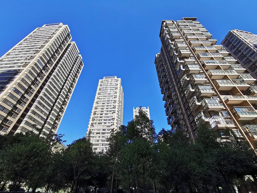 3岁女童16楼坠亡物业仅赔1万，没必要逮着父母骂