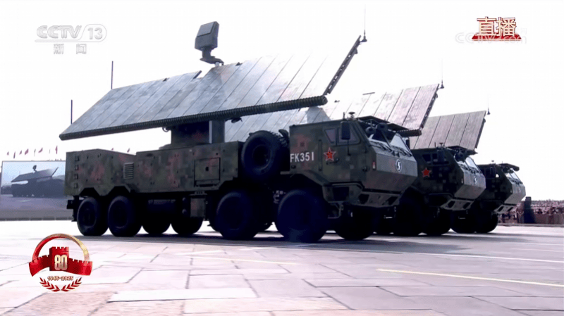 激光武器亮相阅兵场,专家称其不到1秒可摧毁来袭导弹无人机