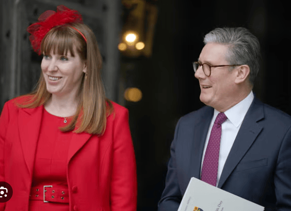 金正恩女儿首登国际舞台,引爆接班传闻!英国首相被架空,工党内斗成全武行…