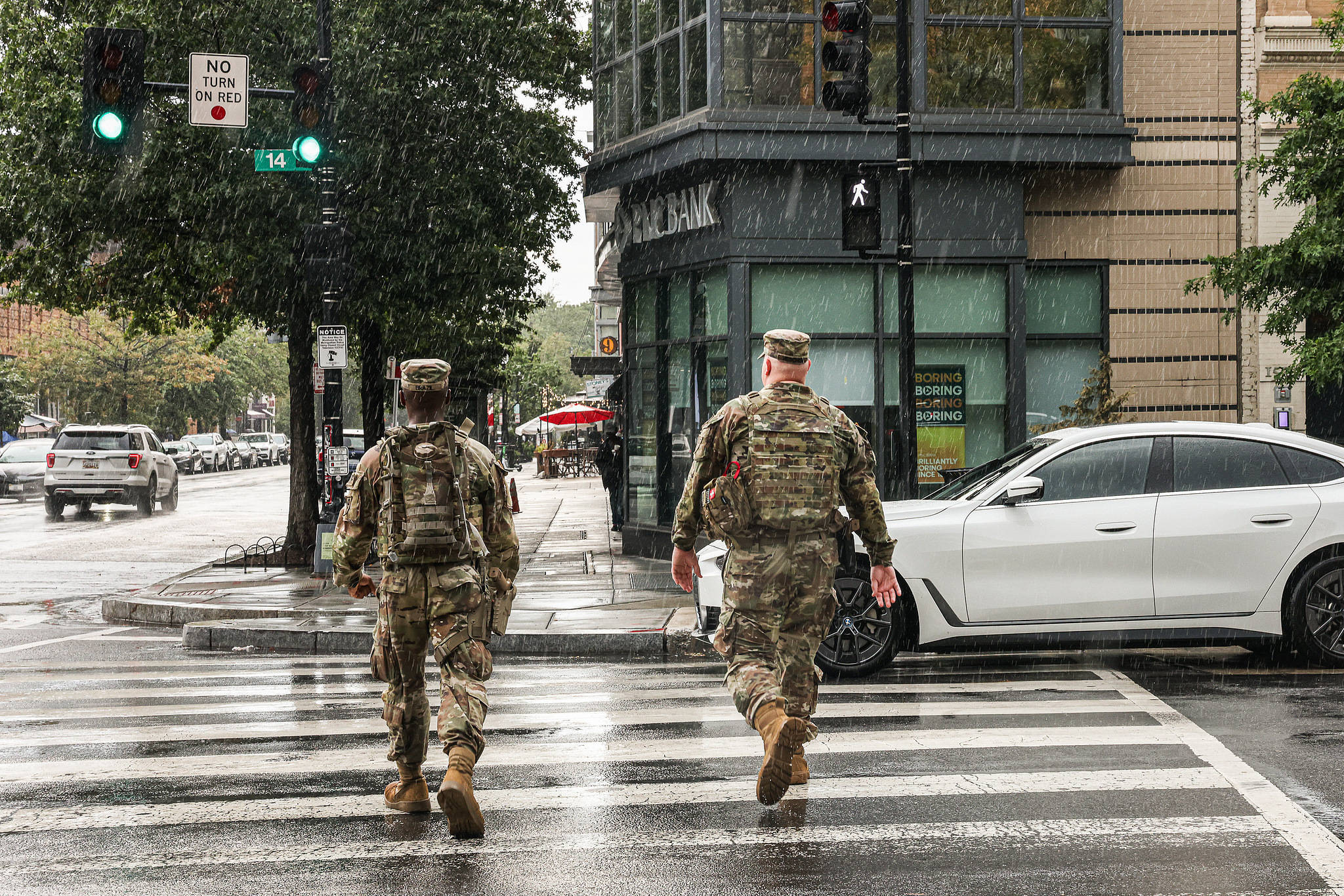 美民调:特朗普支持率为43% 通胀处理认可度低