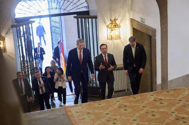 中美谈了6小时,特朗普感叹:美国不行了!西班牙收到中方大礼