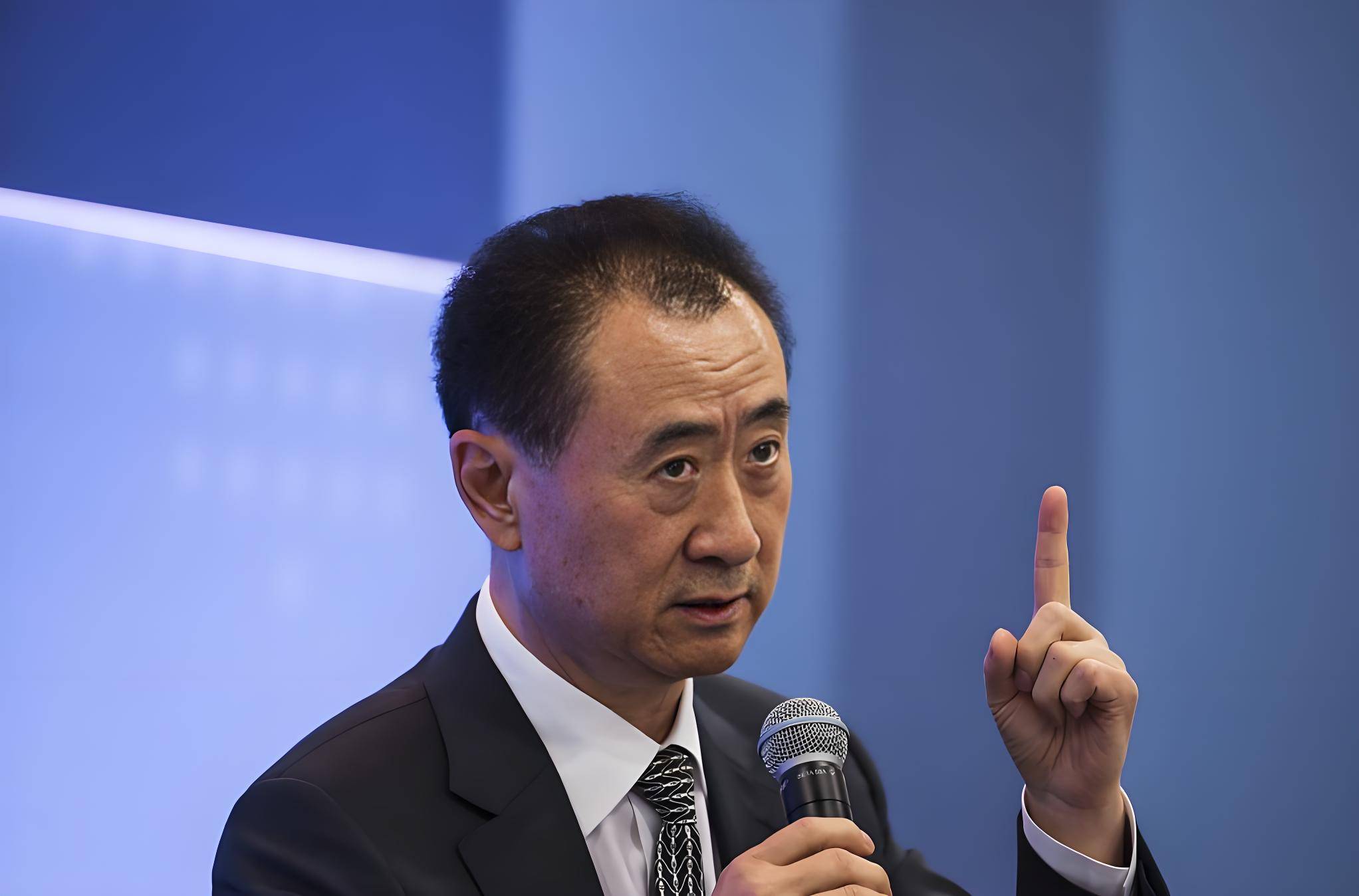 王健林“限高”措施已取消，知情人士曾称或因是在执行层面信息不对称导致