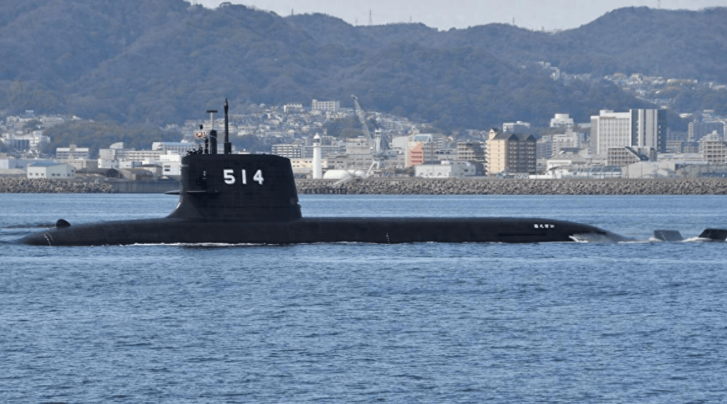 日本最新武器亮相，剑指福建舰，中方红线划明，三航母蓄势待发