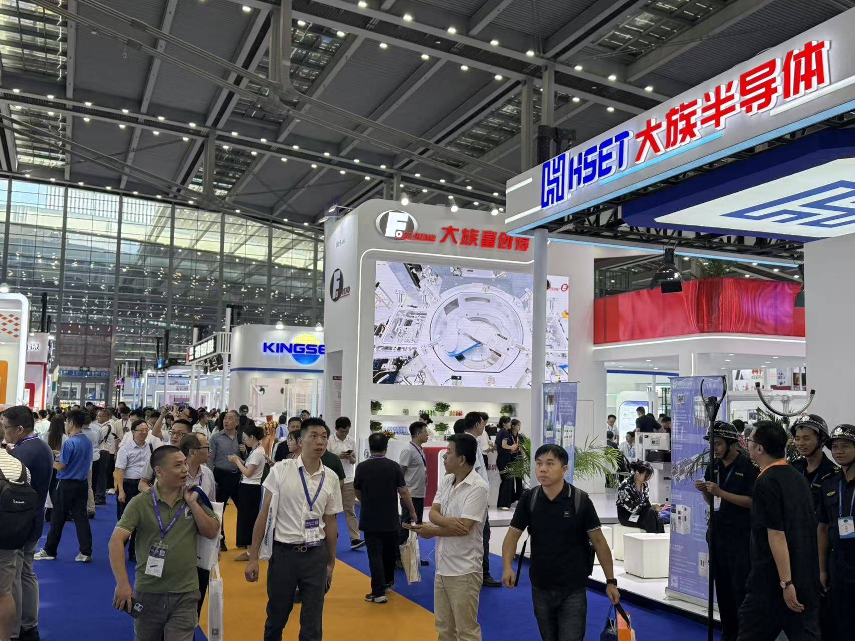 不止新凯来,逾115家深圳半导体企业亮相2025湾芯展