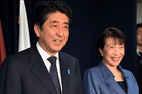 日本政坛骤变，麻生太郎召开紧急会议，不同意石破茂回来，让高市早苗闯关，最后一搏？