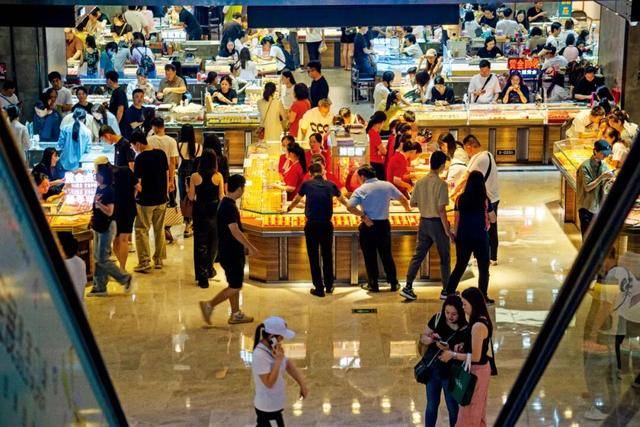 疯狂的黄金“赌徒”,藏身深圳水贝